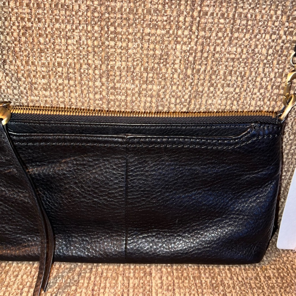 HOBO Black and White Crossbody Bag/Adjustable strap to switch to wristlet - Picture 3 of 4
